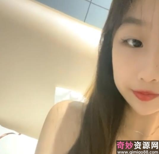 新晋网红女主播 李溪妍6月份自拍视频截图