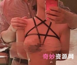 网红{{网红名字}}：柔美容颜、灵动眼神、优雅气质，仙女般的美丽