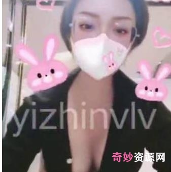 网红大婊姐某推的烧货之旅：24万粉丝的颜值和身材令人惊艳，把最好的食物留给自己！