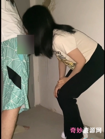 [转载搬运]+年轻小情侣楼梯间嘴艺互动玩奇妙+女友嘴上功夫不错+[1V+123m][百度盘]